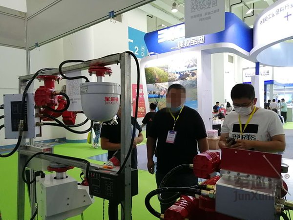 军巡铺品牌消防水炮参加山东消防展 军巡铺品牌消防水炮参加山东消防展